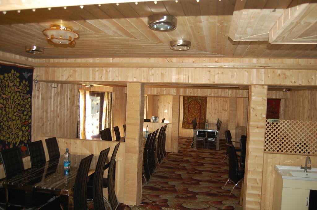 Hotel Zahgeer Continental Гульмарг Номер фото